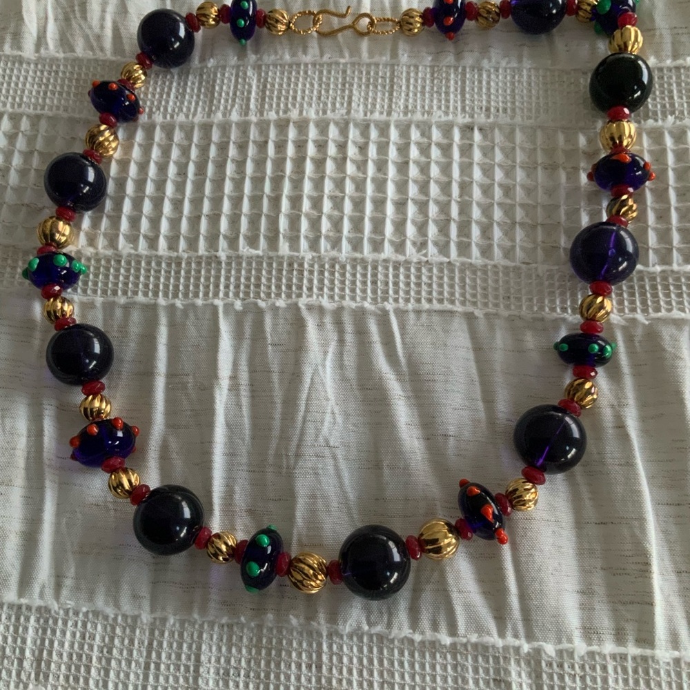 Elegant Gold and Black Beaded Necklace